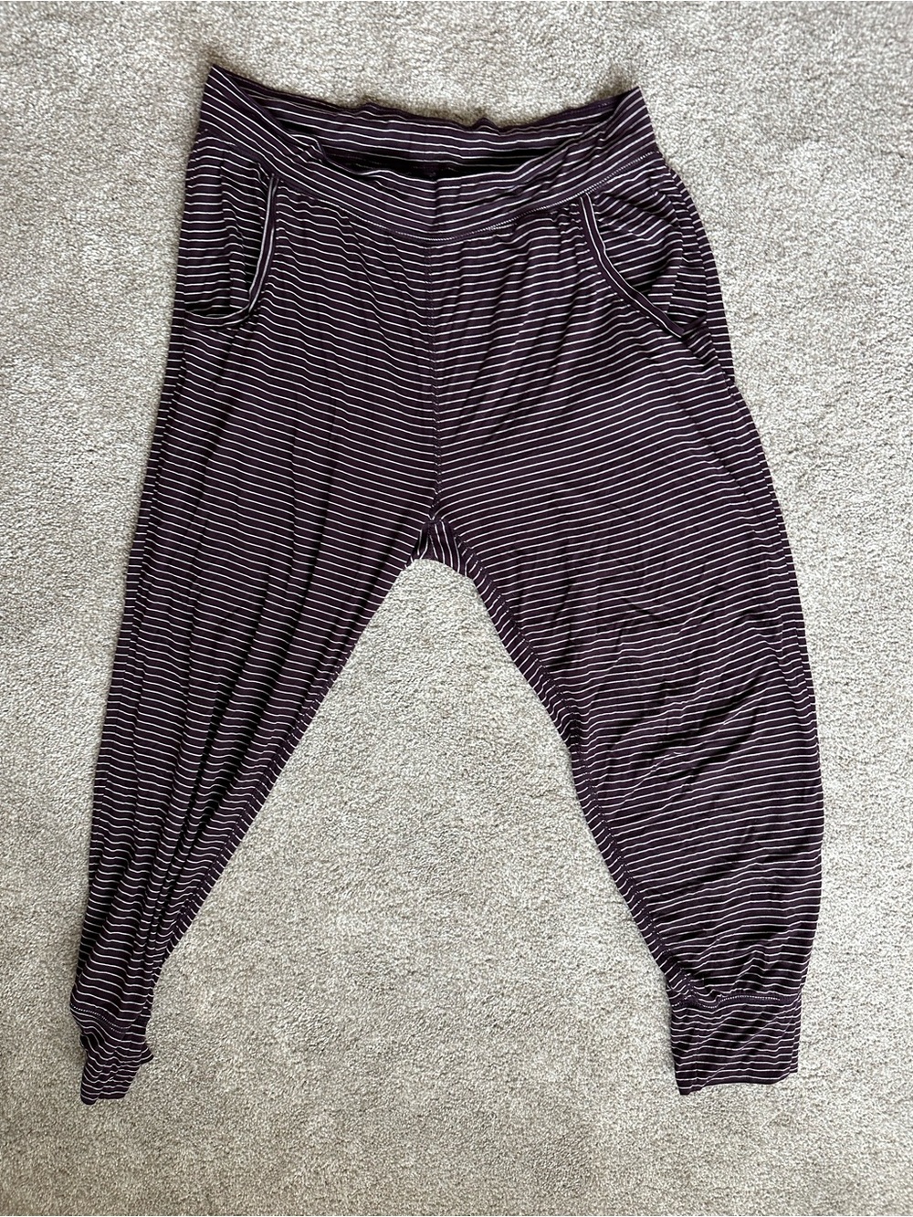 Gap Body Women’s Purple white striped Lounge Jogger